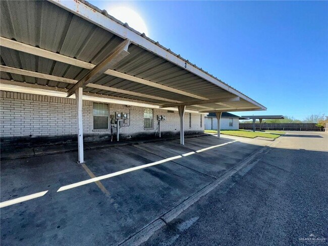 Building Photo - 4307 W La Guardia Ln
