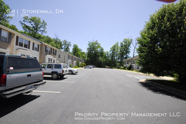 Building Photo - Stonewall Heights Townhome