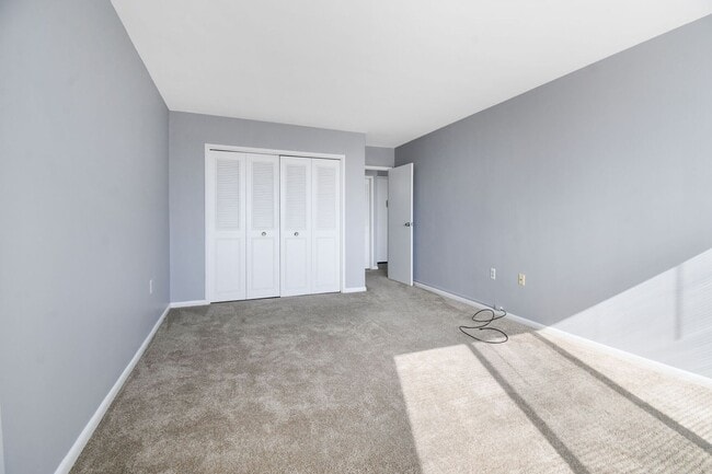 Building Photo - Spacious 1BR / 1 BA at Grosvenor Park III ...