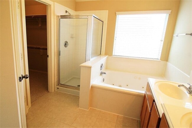 Building Photo - 18611 Dural Dr