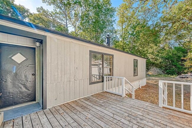 Building Photo - 14572 Hasara Ln