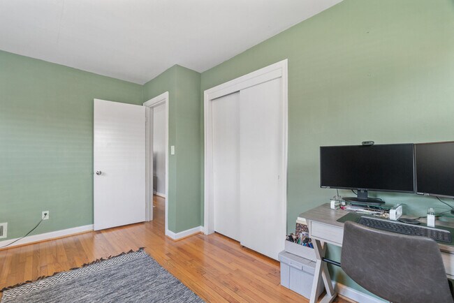 Building Photo - 135 Forsythe St