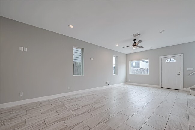 Building Photo - 119 E 32nd St