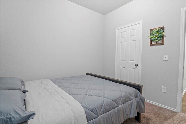 Building Photo - 21059 Wenze Ln