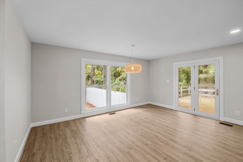 Building Photo - 229 Snead Rd