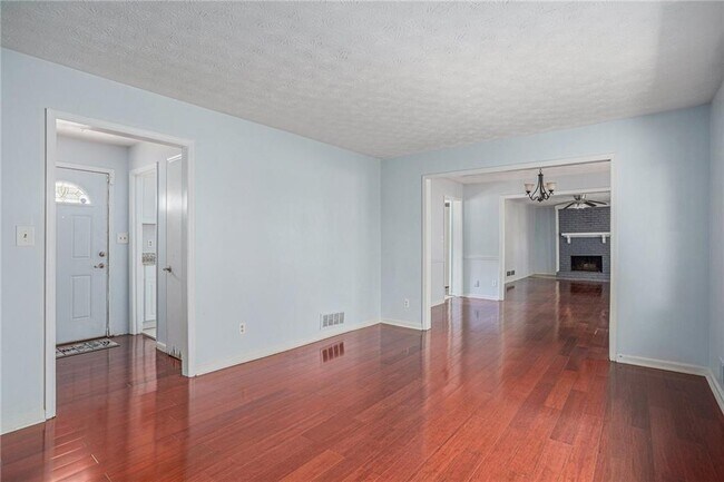 Building Photo - 3660 Eagle Woods Cir