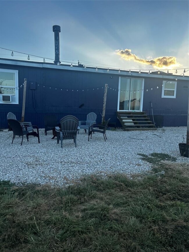 Building Photo - 113 Meridian Ln