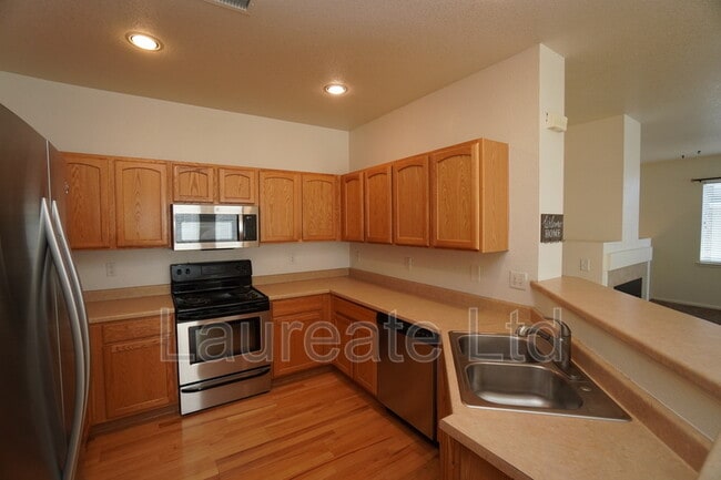 Building Photo - 194 Whitehaven Cir