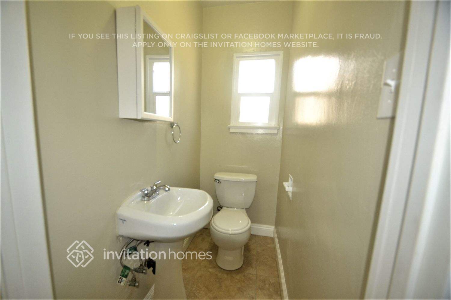 Building Photo - 11452 Hadley St