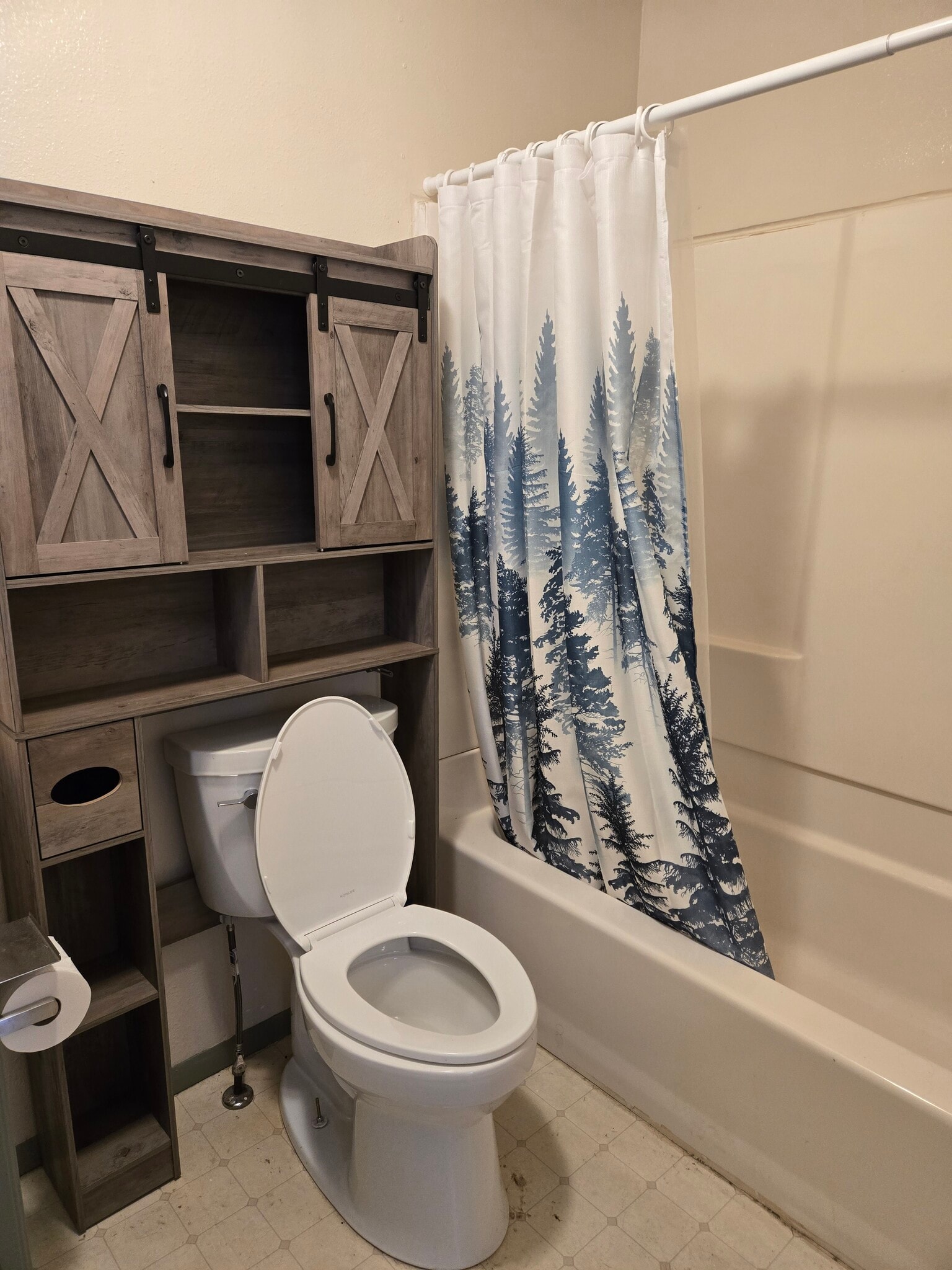 Bathroom - 909 1/2 N 7th St