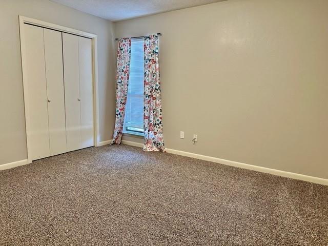 Building Photo - 8131 Country Dr