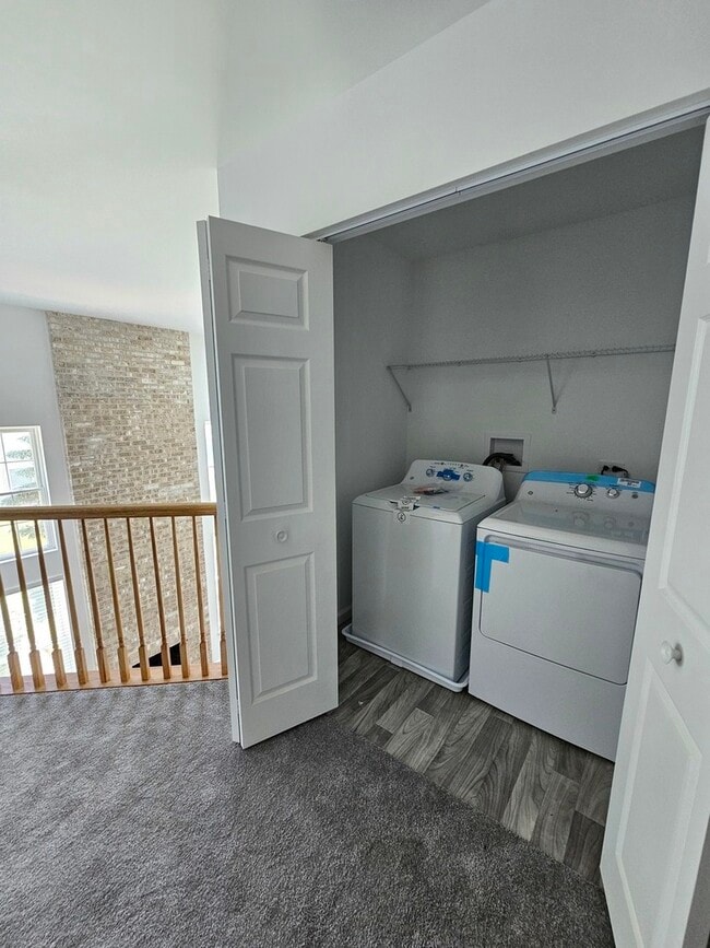 Building Photo - 1269 Bradley Cir