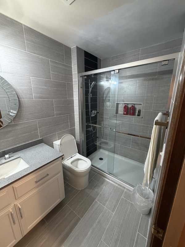 Building Photo - 700 Sunrise Dr