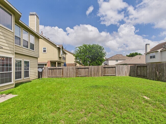 Building Photo - 17143 Deaton Mill Dr