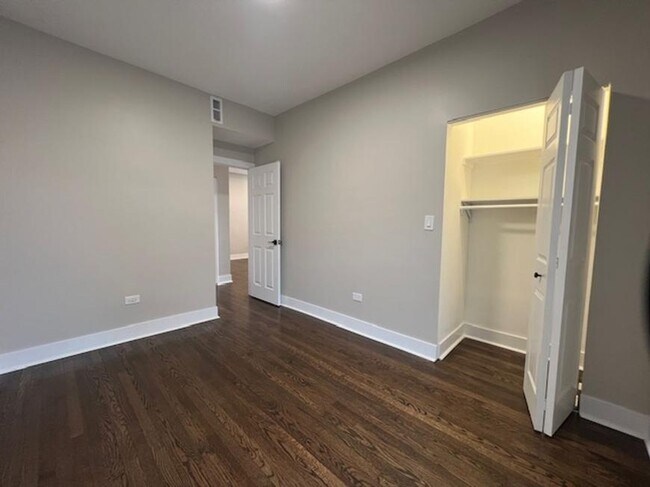 Building Photo - 2 bedroom in Chicago IL 60647