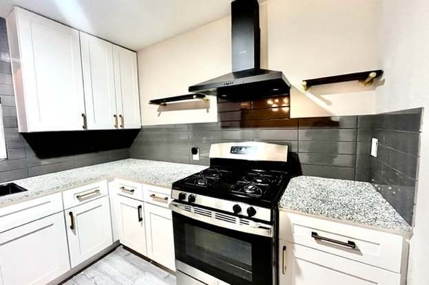 Building Photo - 1110 Clower-