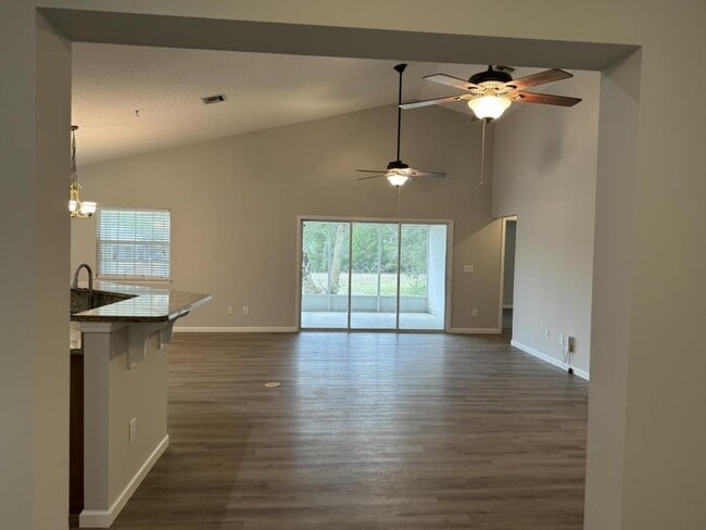 Building Photo - 222 Biltmore Pl