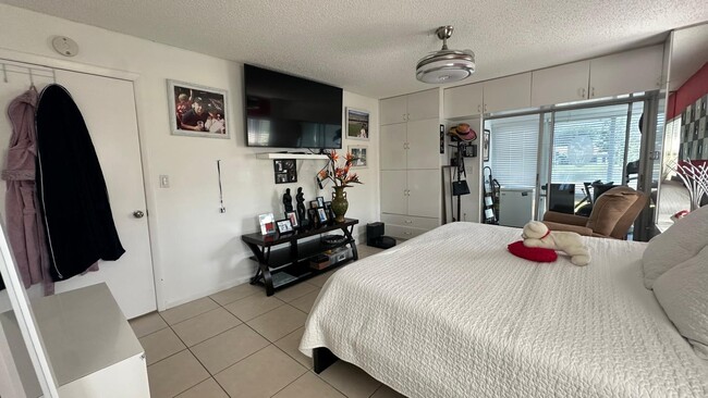 Building Photo - 5778 Phoenix Palm Ct