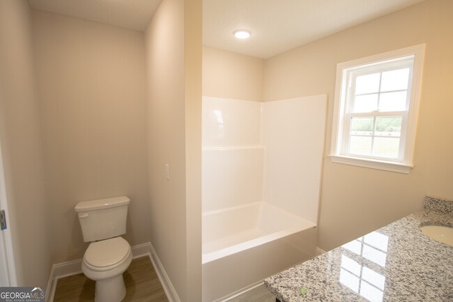 Building Photo - 122 Enclave Ct