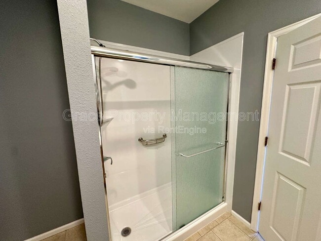 Building Photo - 9064 W Phillips Dr