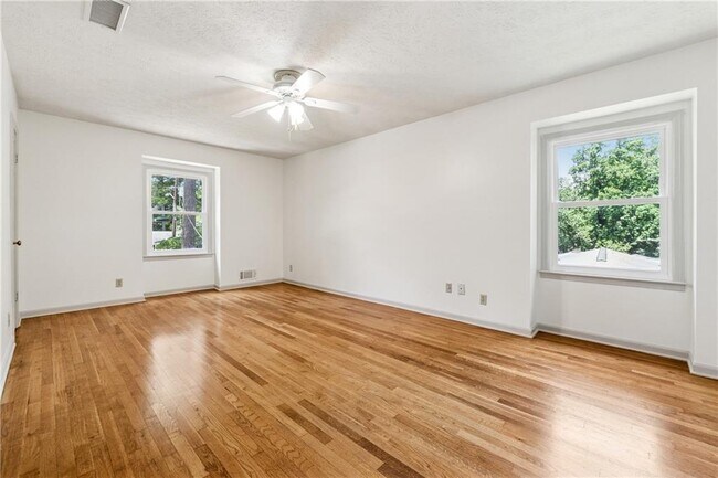 Building Photo - 2373 Wood Creek Ct