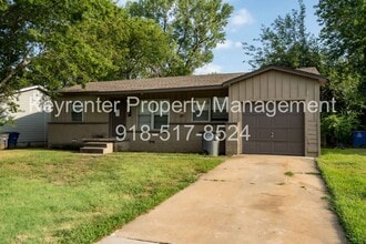 Building Photo - 3 Bedroom, 1 Bath Home!