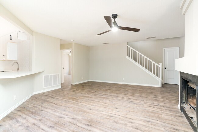 Building Photo - 11315 Morino Park