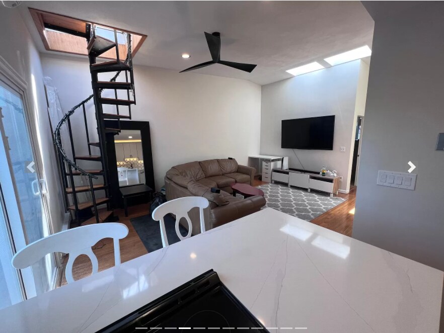 Building Photo - 610 Dorchester Ave