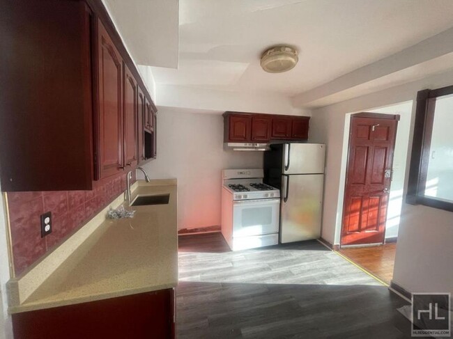 Primary Photo - 3 bedroom in BROOKLYN NY 11208