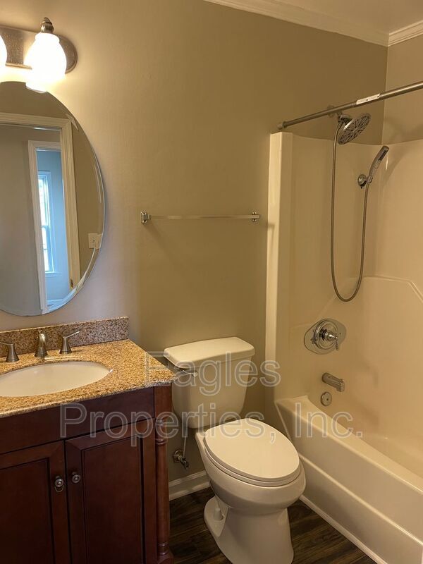 Building Photo - 104 Jordan Bluff Pl