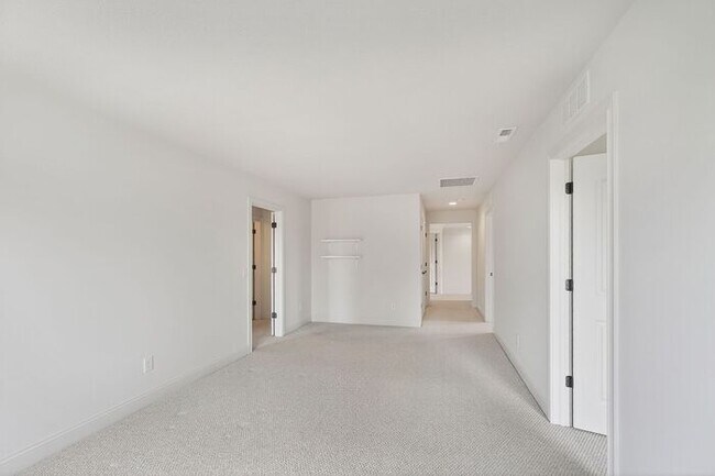 Building Photo - Modern Luxury with Waterfront Views in West Carmel