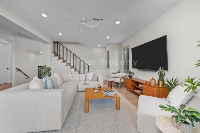 Building Photo - BRAND-NEW, FULLY-FURNISHED Luxury 3 bd / 3 ba Townhome in Coastal Carlsbad