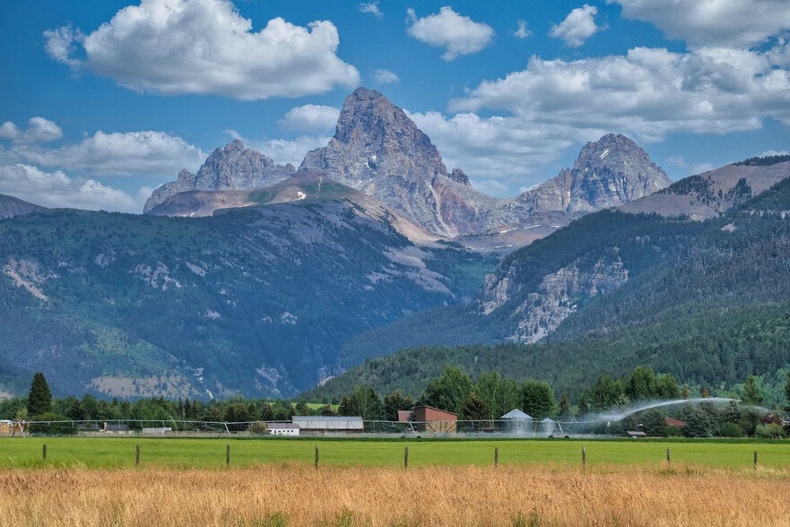 Building Photo - 1893 Middle Teton Rd