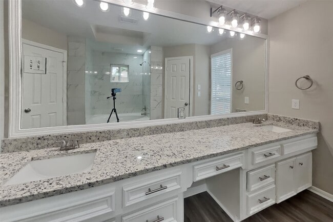 Building Photo - 1514 Chestnut Ln