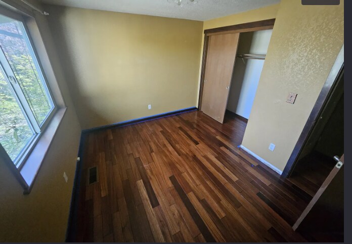 Building Photo - 4402 Glasgow Way