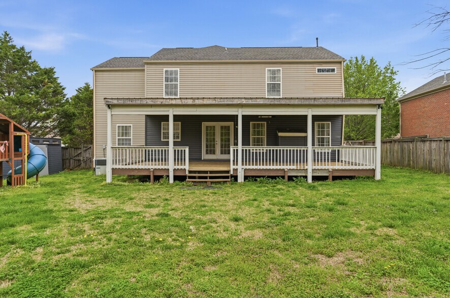 Building Photo - 8020 Boone Trce
