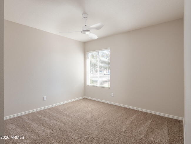 Building Photo - 4916 E Pershing Ave