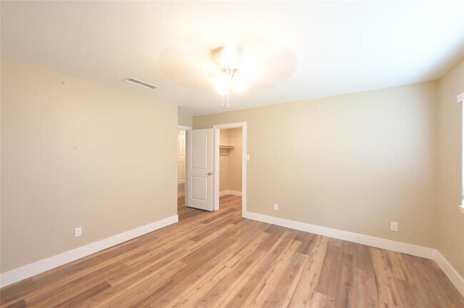 Building Photo - 2106 S Colorado St