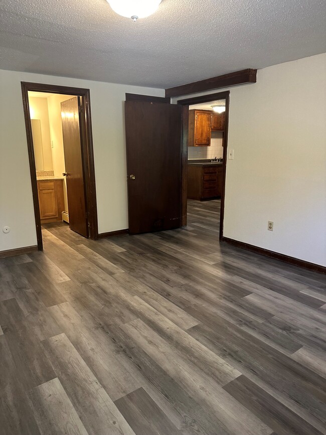 Building Photo - Brookside Apartments