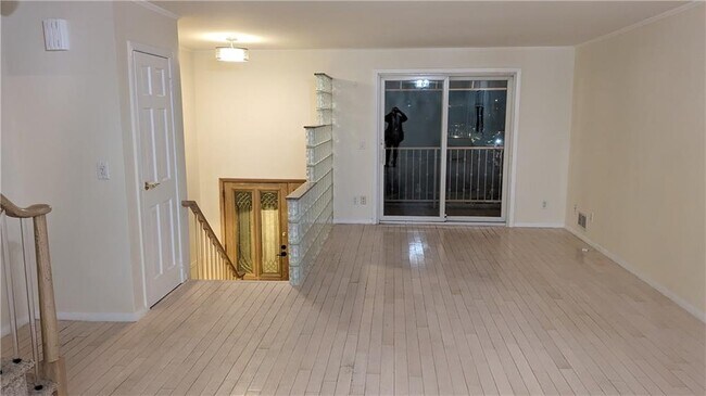 Building Photo - 64 Croft Pl