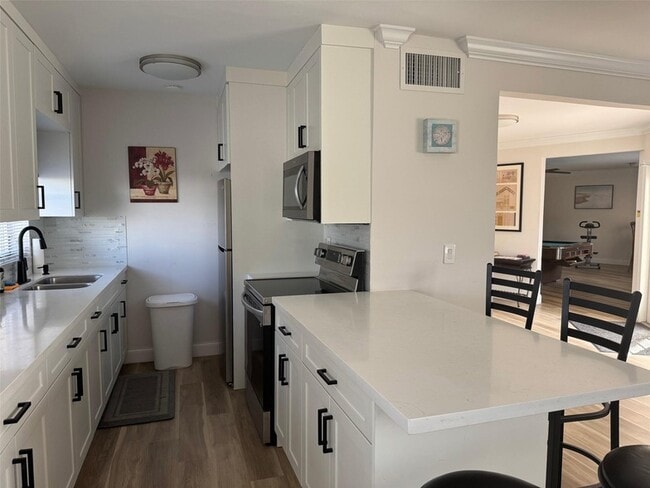 Building Photo - 5840 NE 22nd Way