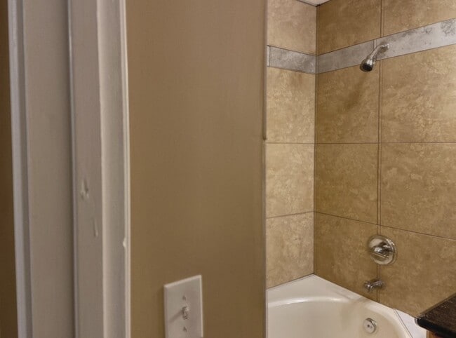 Building Photo - OPEN HOUSE ON coming $1695 3BR 2BA REMODELED HOUSE-TILE, GRANITE, ISLAND, REMODELED