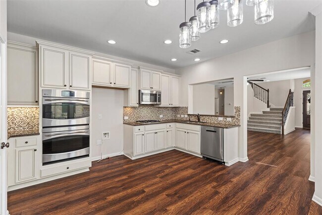Building Photo - 9409 Solana Vista Loop