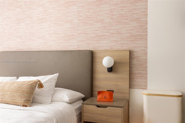 Building Photo - 159 NE 6th St