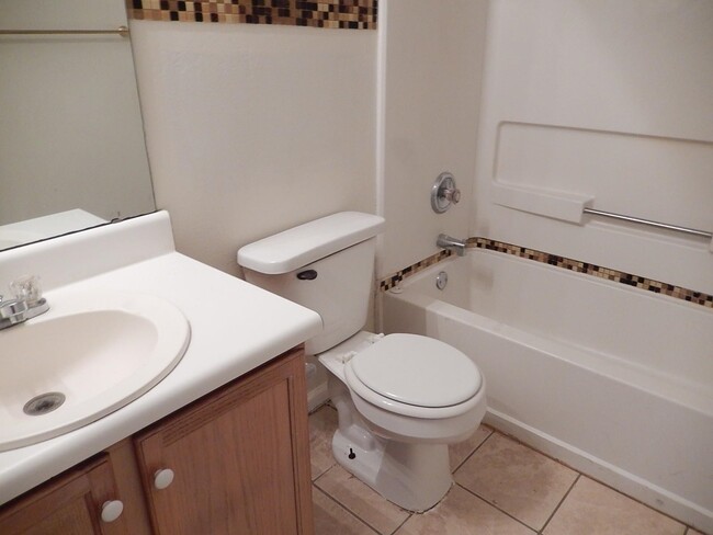 Building Photo - 1367 Idlewild Dr