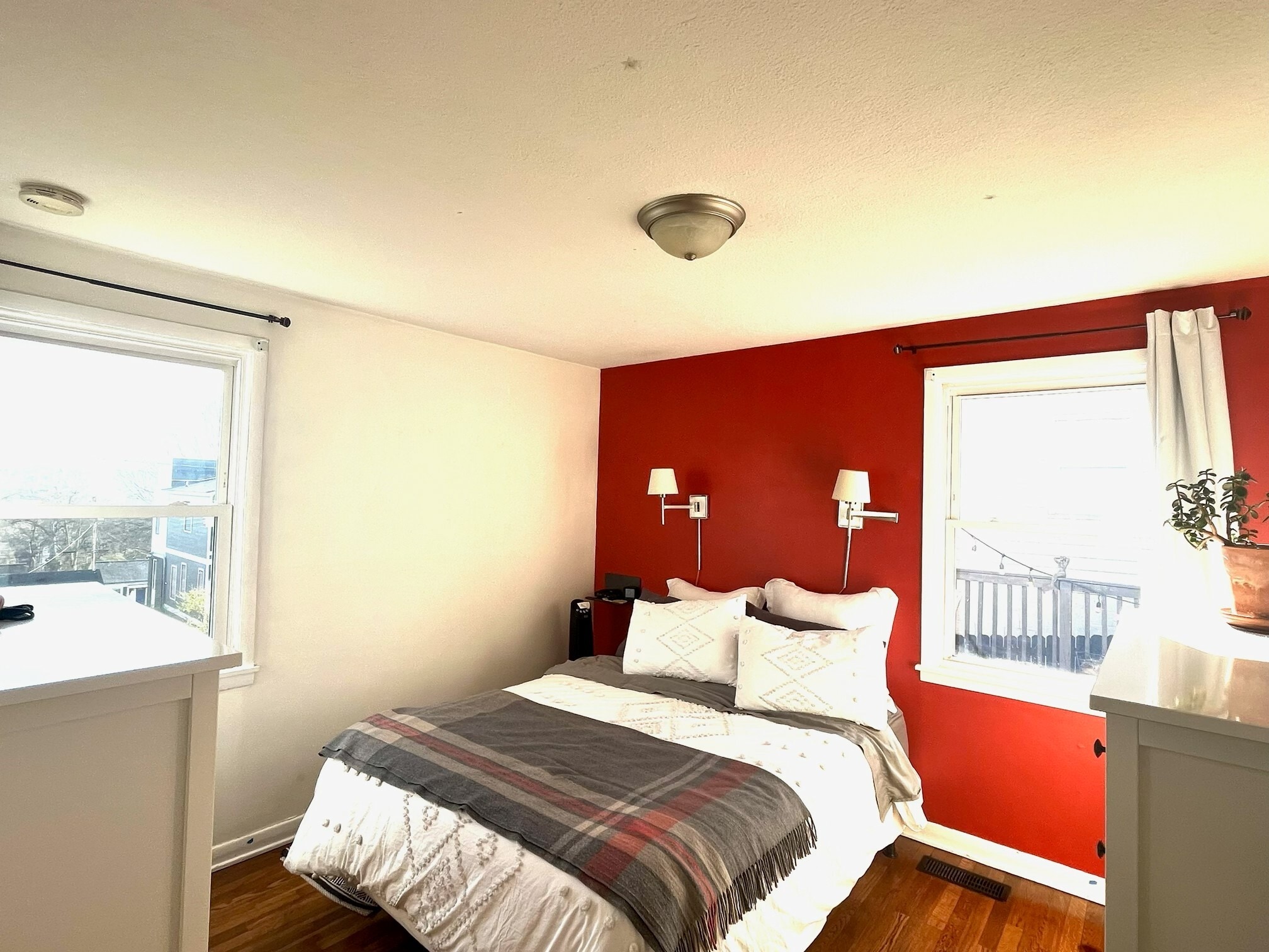 Building Photo - 3803 Lookout Dr