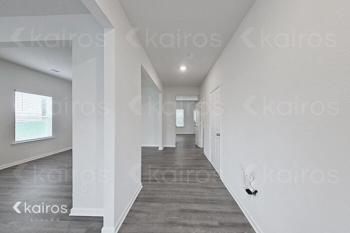Building Photo - 3428 Bridgewood Dr
