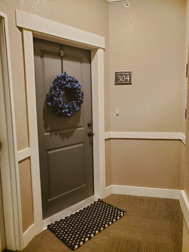 Third floor Entry - 4672 Hahns Peak Dr