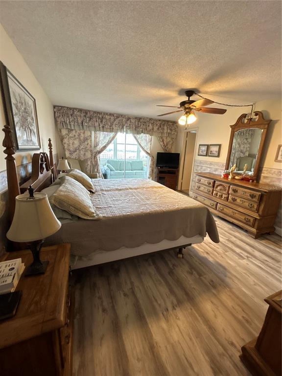 Building Photo - 4775 Cove Cir