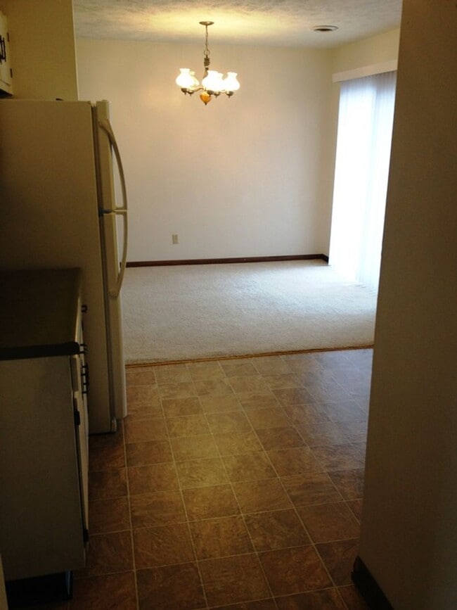 Building Photo - $300 OFF OCTOBER RENT! Spacious home in Ea...